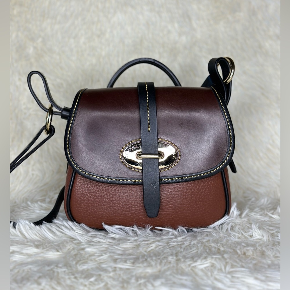 Dooney & Bourke crossbody bag